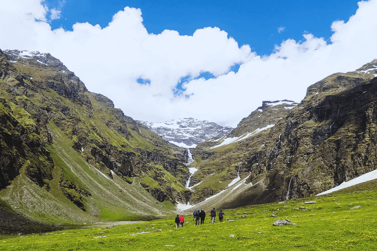 Rupin Pass Trek 2024 – Itinerary, Cost, Height, Distance